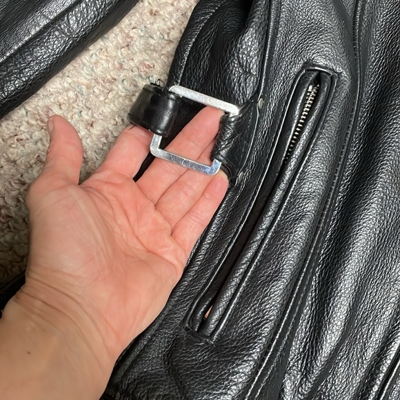 Vintage leather motorcycle jacket - Picture 2 of 14